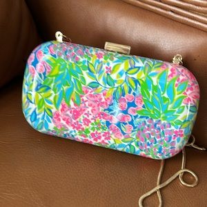 Lilly Pulitzer clutch